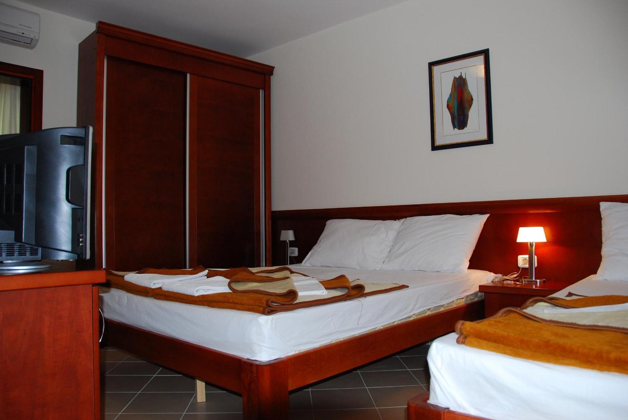 Apartments Krapina Budva Buitenkant foto