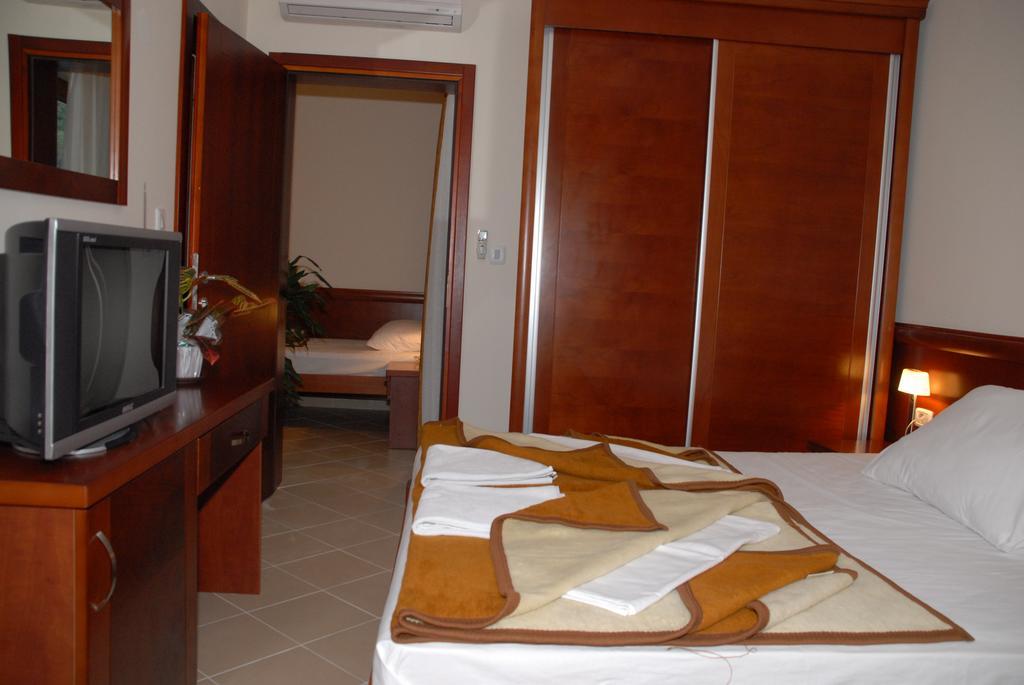 Apartments Krapina Budva Buitenkant foto