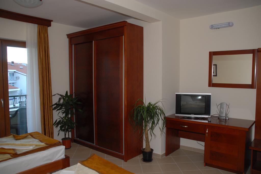Apartments Krapina Budva Buitenkant foto