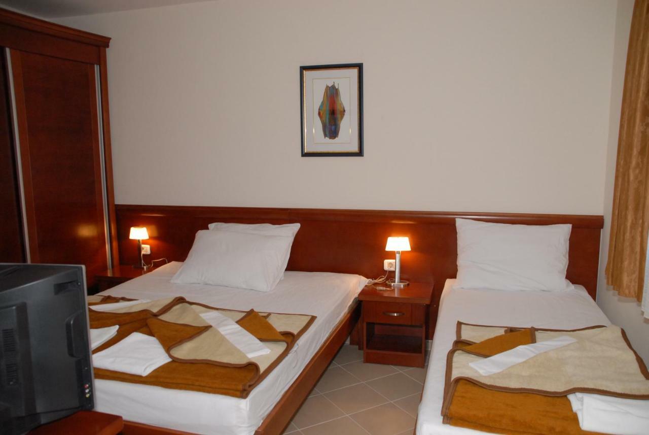 Apartments Krapina Budva Buitenkant foto
