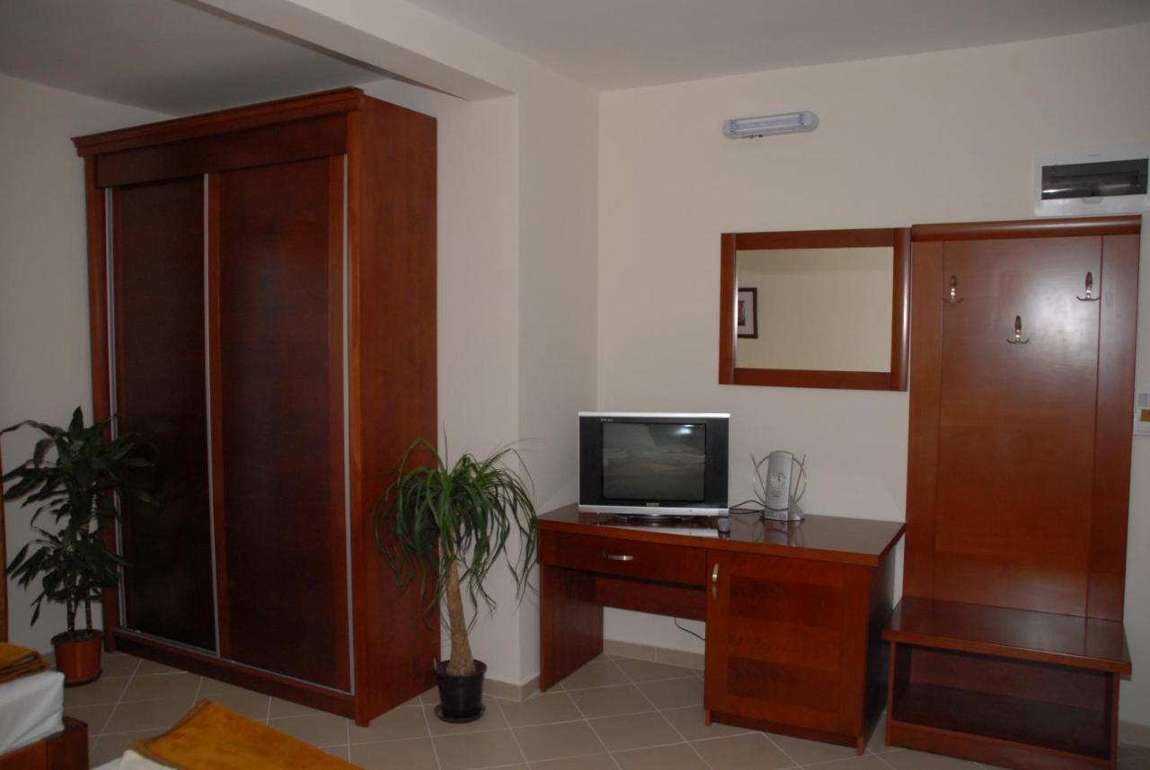 Apartments Krapina Budva Buitenkant foto